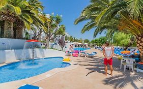 Aparthotel Holiday Center